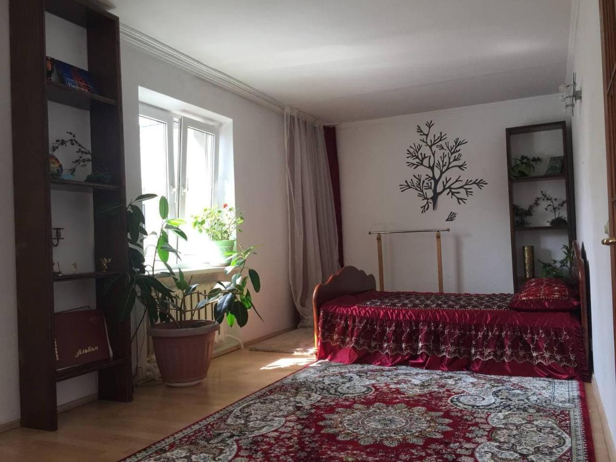 Guest House On Maksimova 9 阿拉木图 外观 照片