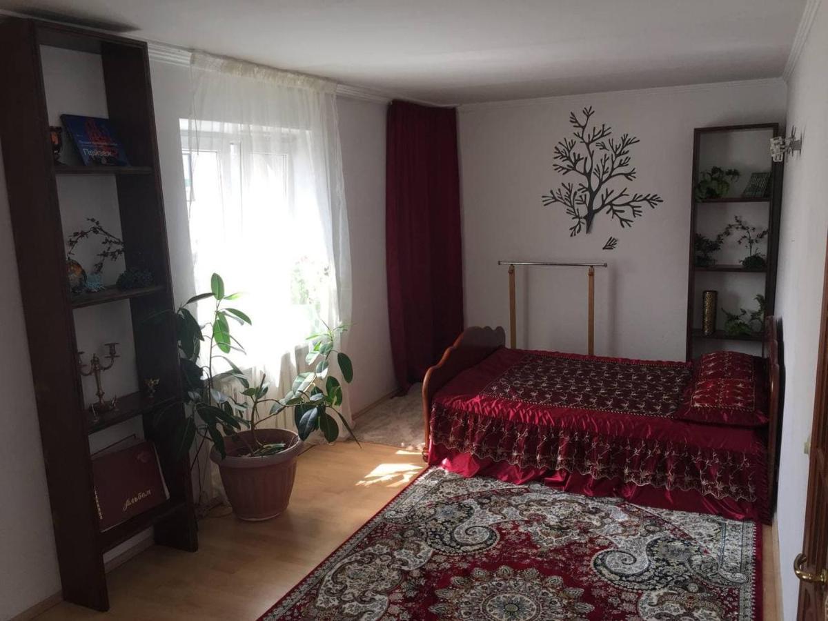 Guest House On Maksimova 9 阿拉木图 外观 照片