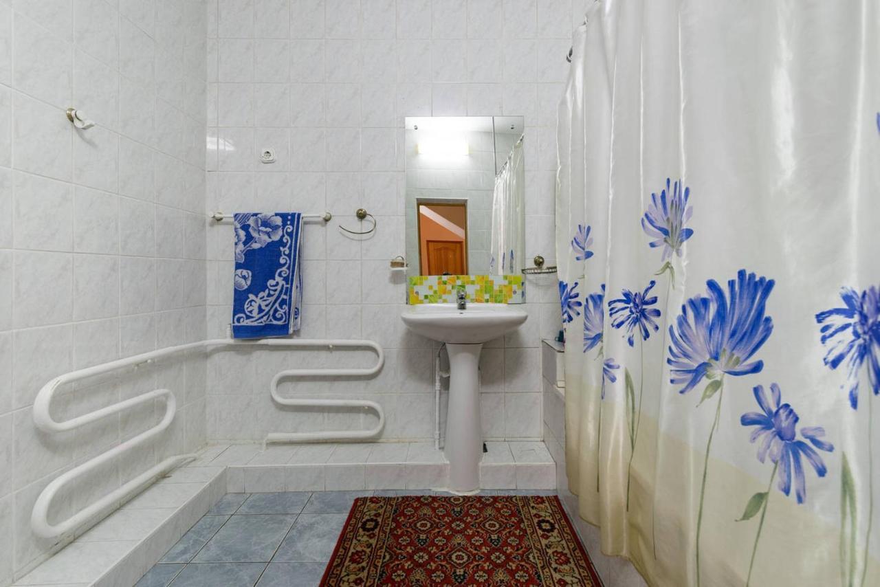 Guest House On Maksimova 9 阿拉木图 外观 照片