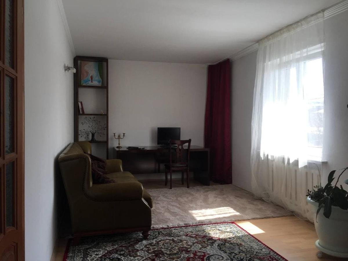 Guest House On Maksimova 9 阿拉木图 外观 照片